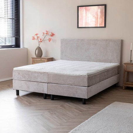 Boxspring Teddy Look